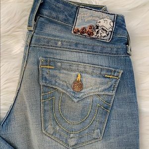 TRUE RELIGION distressed straight jeans LK new 24